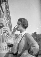 Anna Mahler in Santa Margherita in front of Hotel Imperial (1920s)